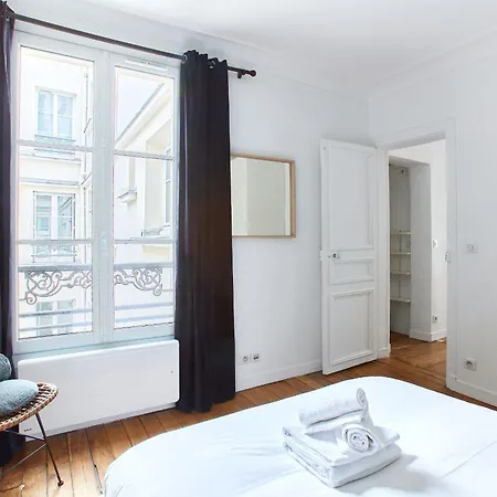 Montmartre 2Br Apartment