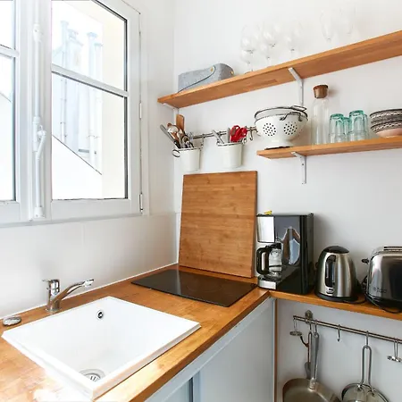 Montmartre 2Br Apartment